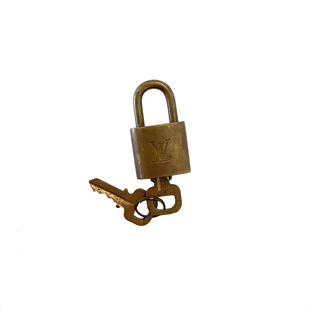 LOUIS VUITTON Padlock & Key Set #302